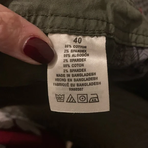 Union Bay Mens Cargo Shorts, Size 40 W, Great Condition - Picture 10 of 12